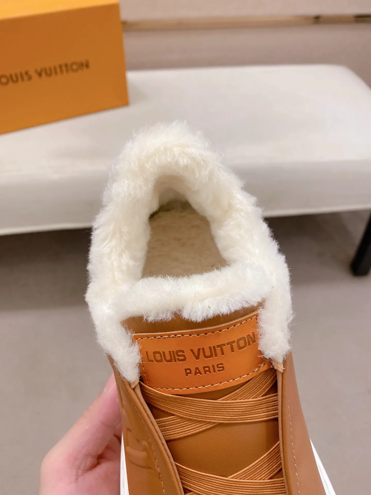 Factory price: 480💰🎉🎉LV~Louis Vuitton trendy men's shoes, new shipments, latest matching, same style as the official website, super high quality, best-selling season [strong][strong][strong] Selected first-layer cowhide, comfortable wool lining, original last, comfortable on the feet, wear-resistant rubber outsole, size: 38-44.